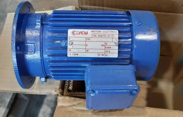 MOTORE ASINCRONO ELVEM 0.09 kw tipo VDE-0530.IEC-34-1  NUOVO
